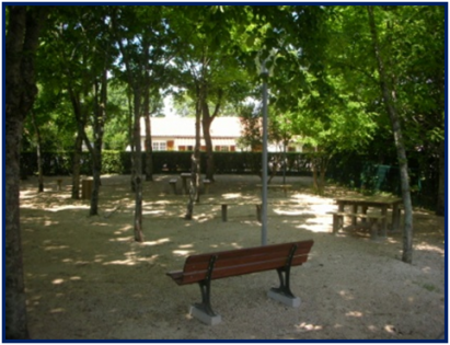 Parc arboré banc détente Le Grand Feu